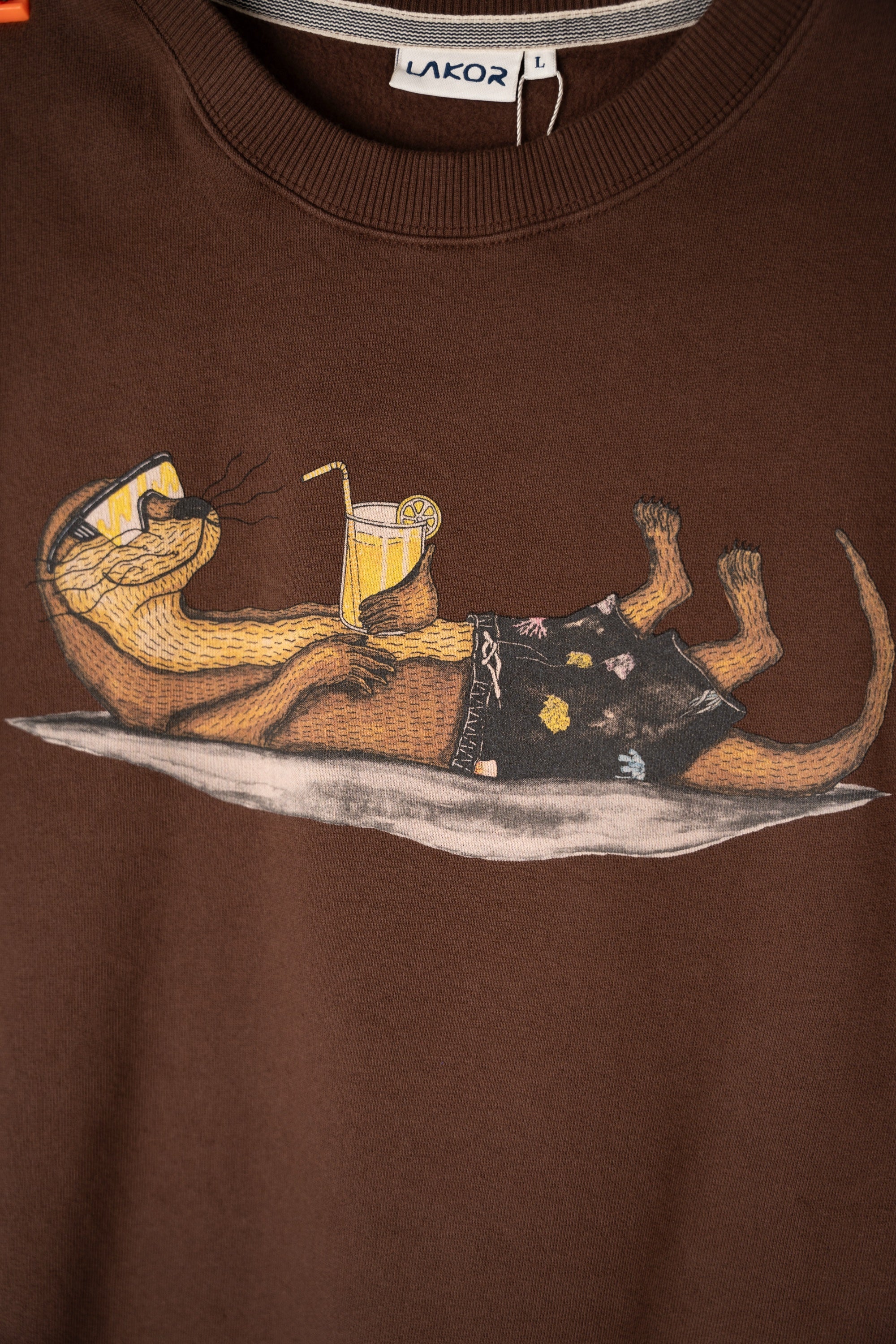 An Otter Vacation Crewneck - Chicory Coffee