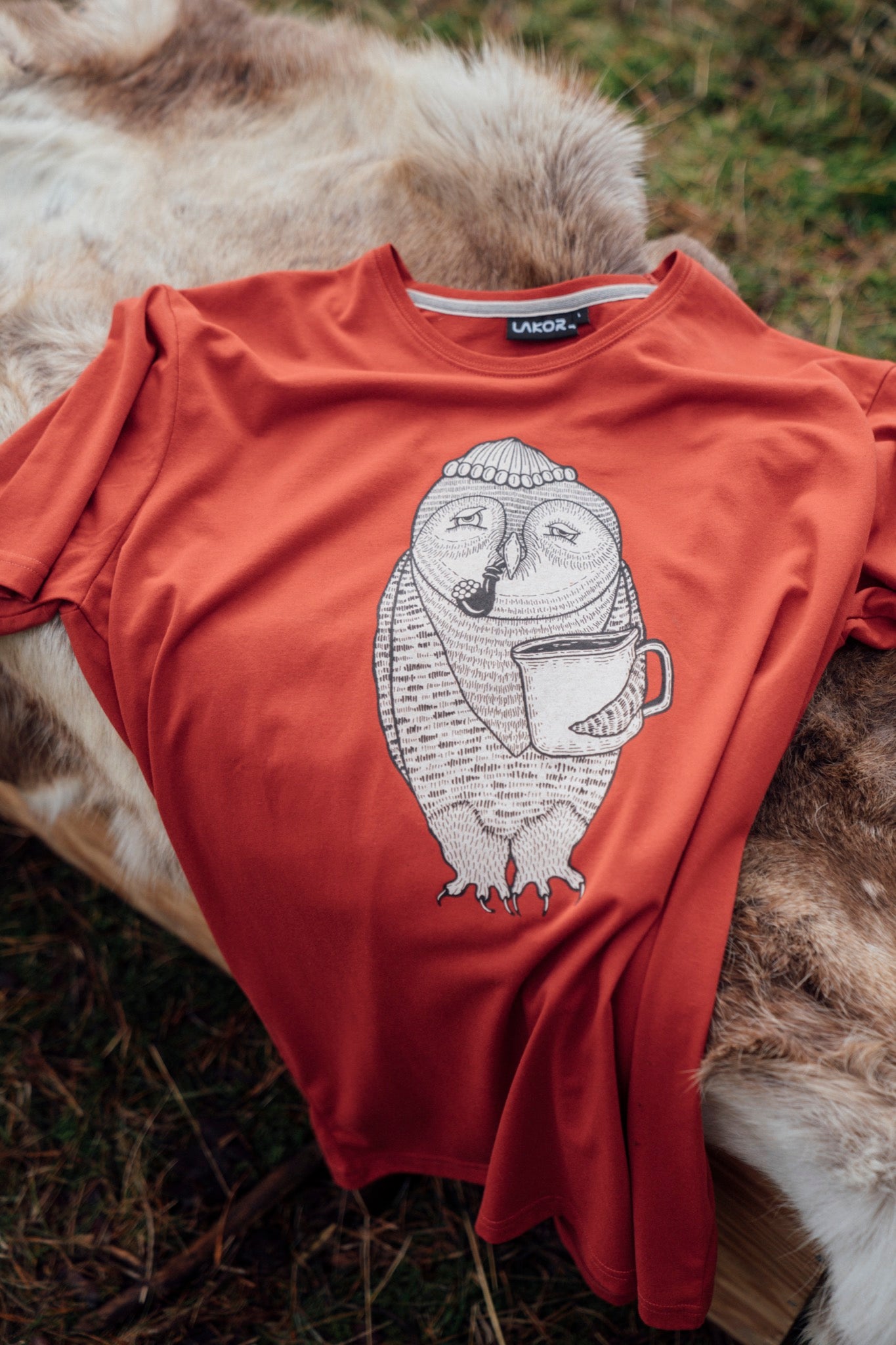 Owl T-shirt (Dark Red)