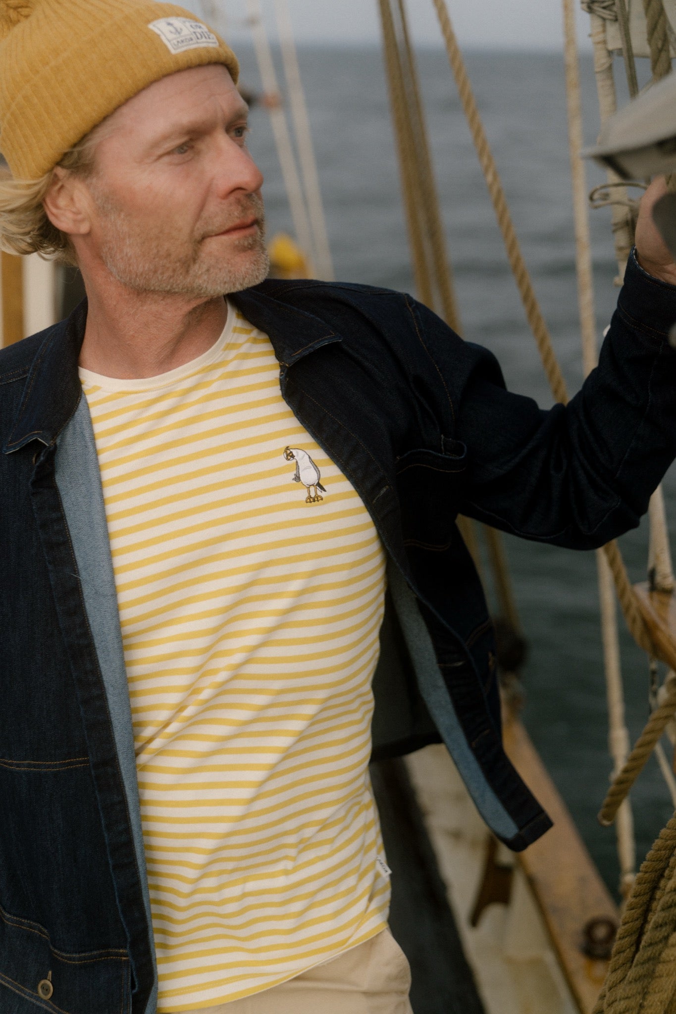 LAKOR Ahoy! Mini Flipping the Bird T-Shirt Cream Gold/Star White