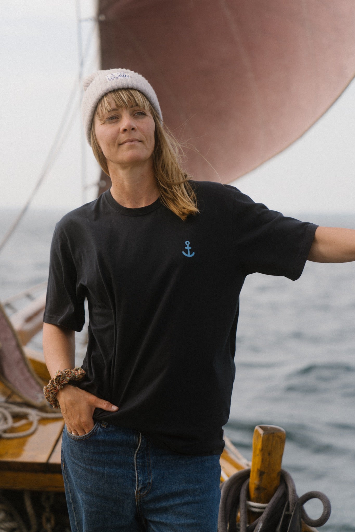 LAKOR Back Flipping T-shirt T-Shirt Moonless Night