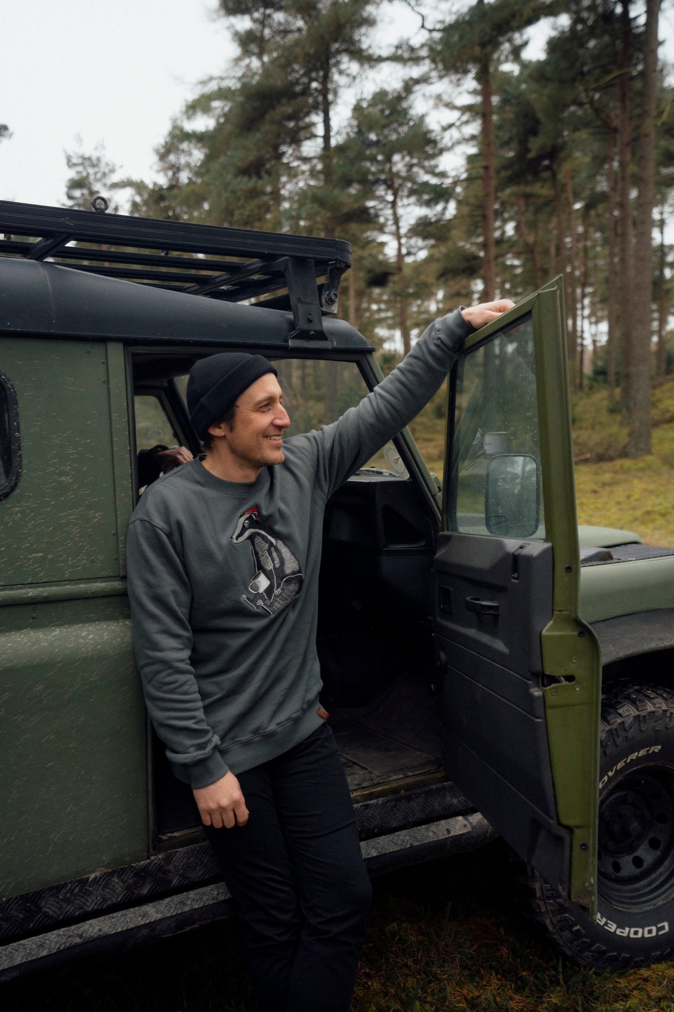 LAKOR Badger Coffee Crewneck Sweatshirt Urban Chic