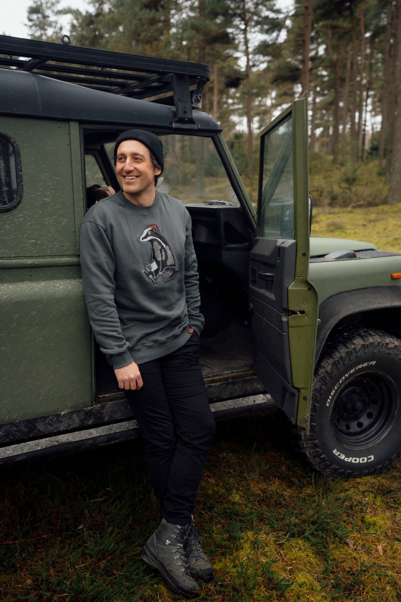 LAKOR Badger Coffee Crewneck Sweatshirt Urban Chic