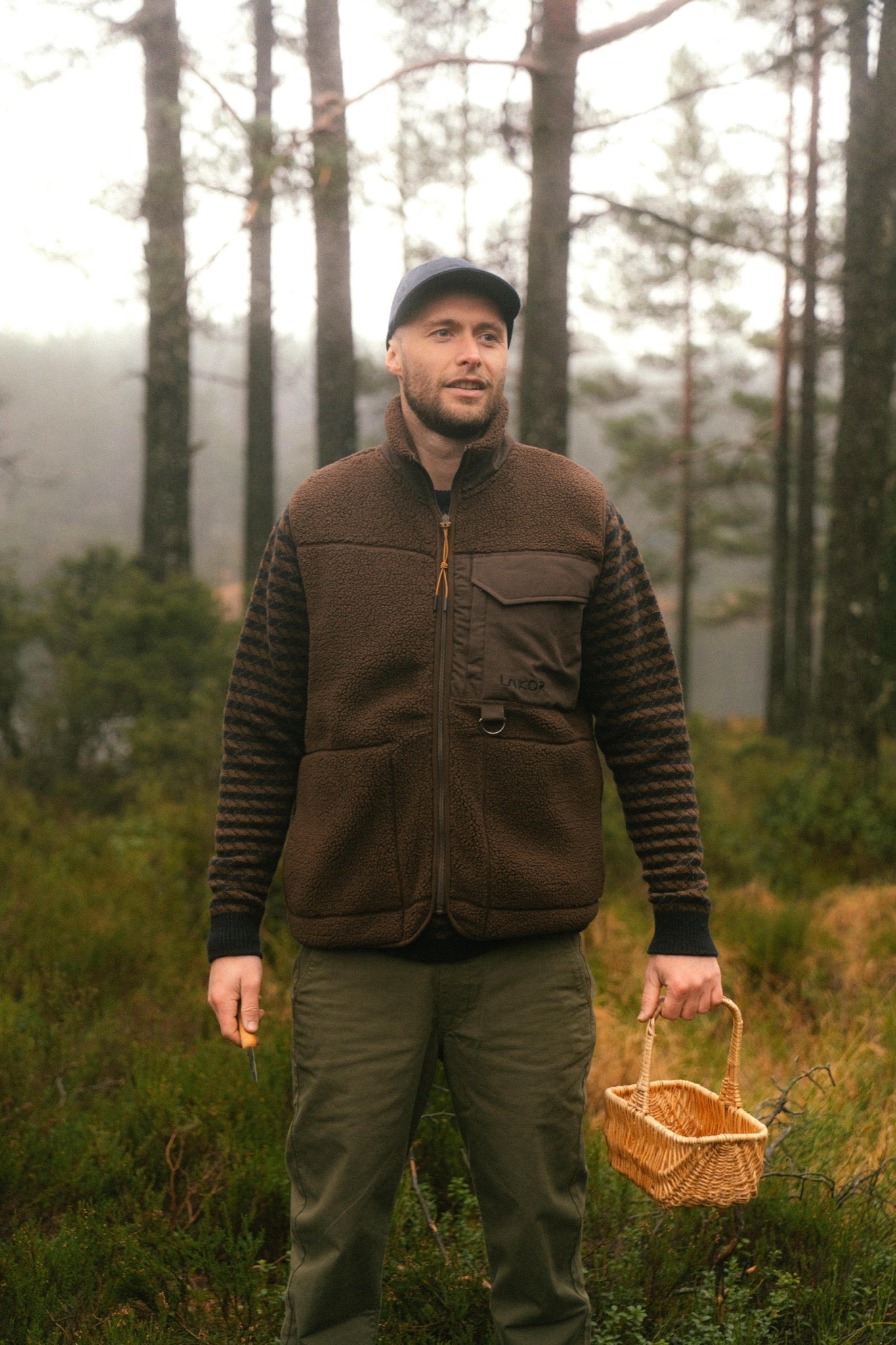 LAKOR Bear Sherpa Vest Jacket Coffee Bean
