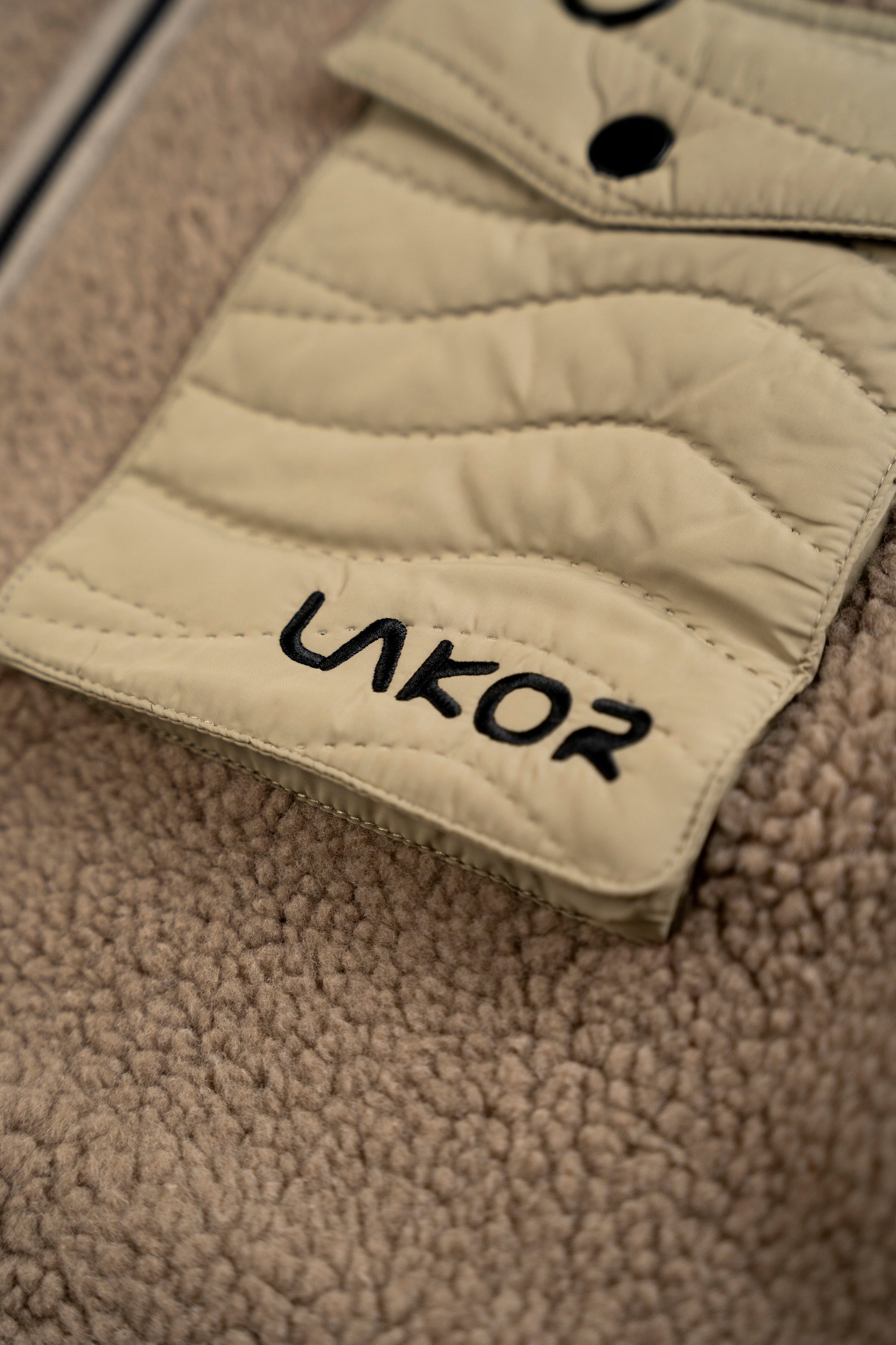 LAKOR Campfire Pile Jacket Jacket Fallen Rock