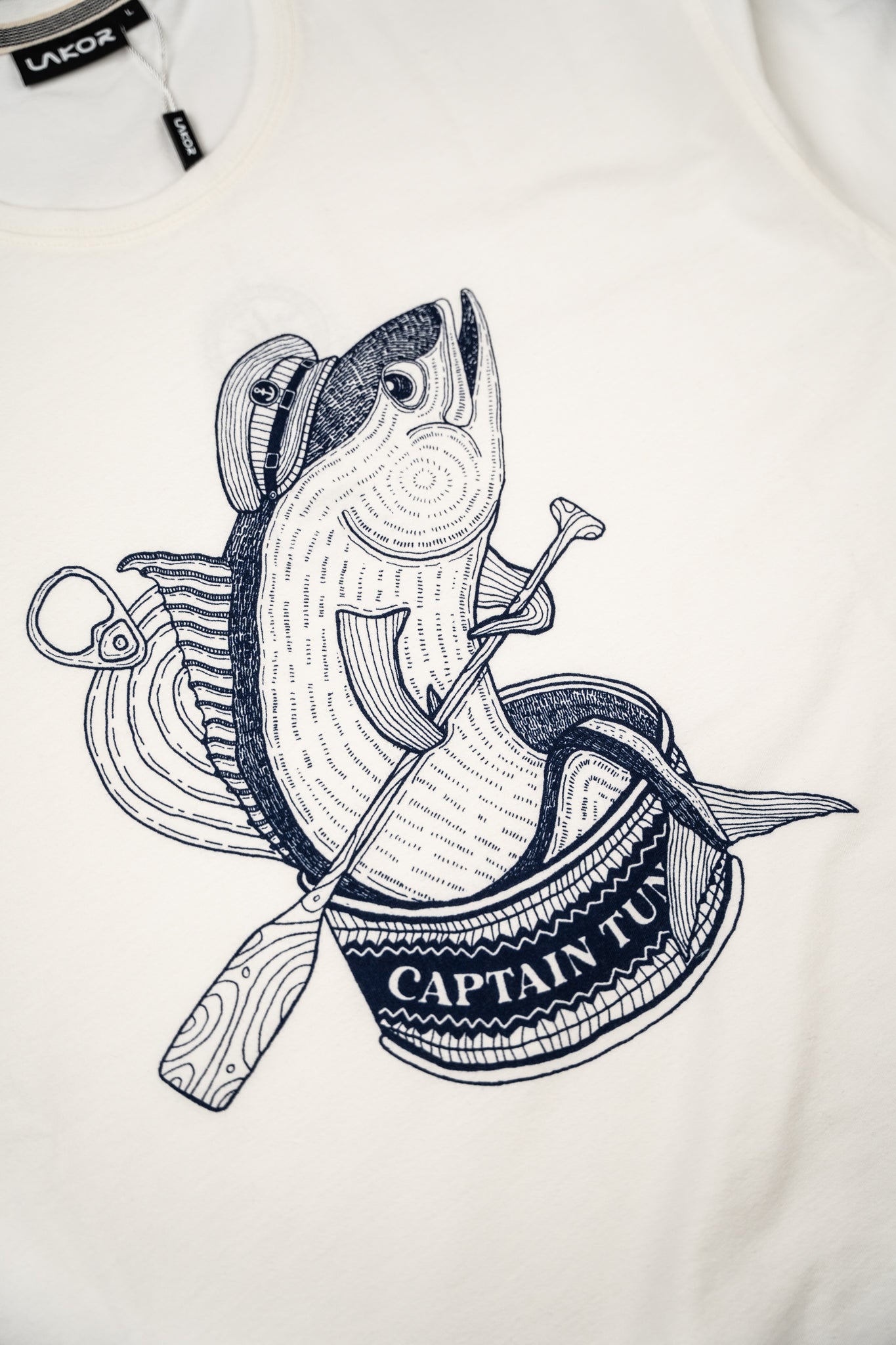 LAKOR Captain Tuna T-shirt T-Shirt Star White