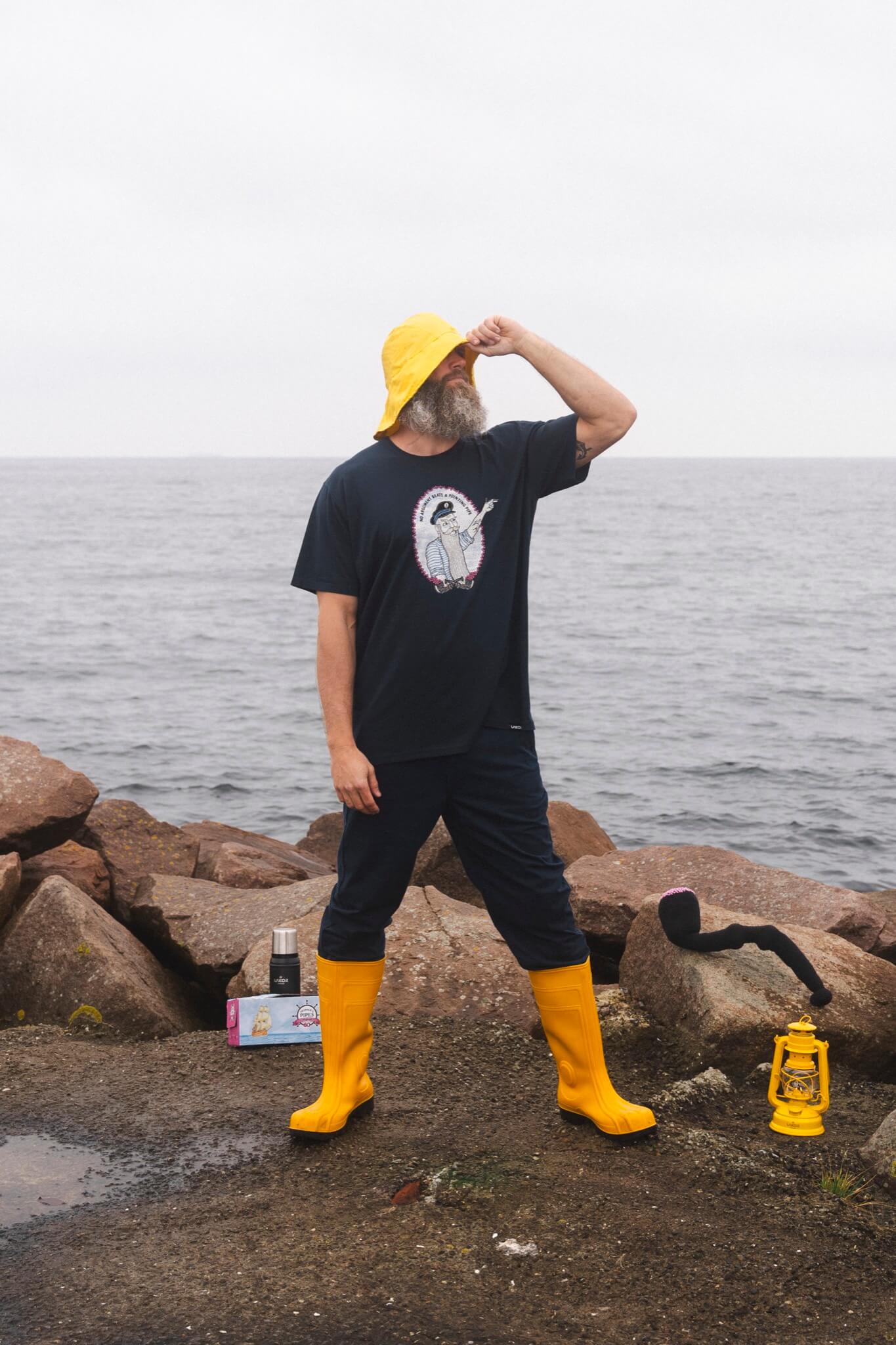 End of Discussion T-shirt - Blueberry