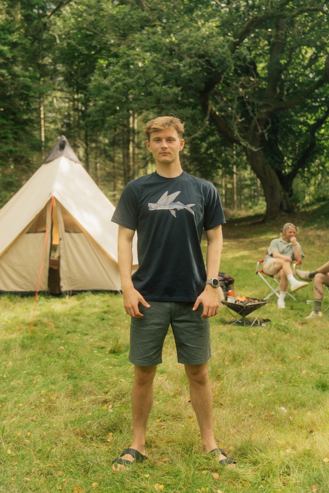 LAKOR Fly Fish T-shirt T-Shirt Blueberry