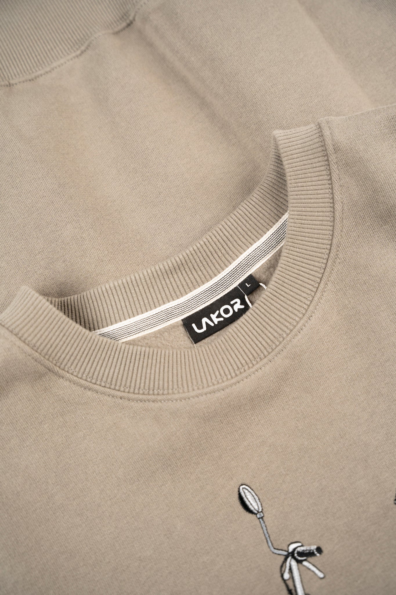 LAKOR Forest Maxi Crewneck Sweatshirt Fallen Rock