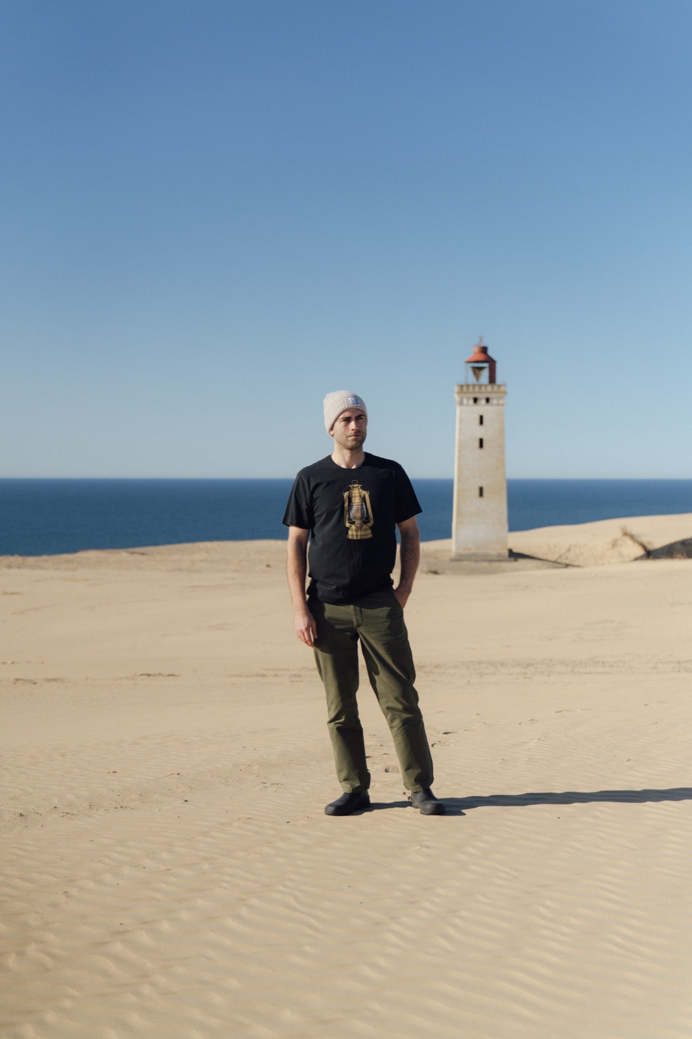 LAKOR Lantern Light T-shirt T-Shirt Moonless Night