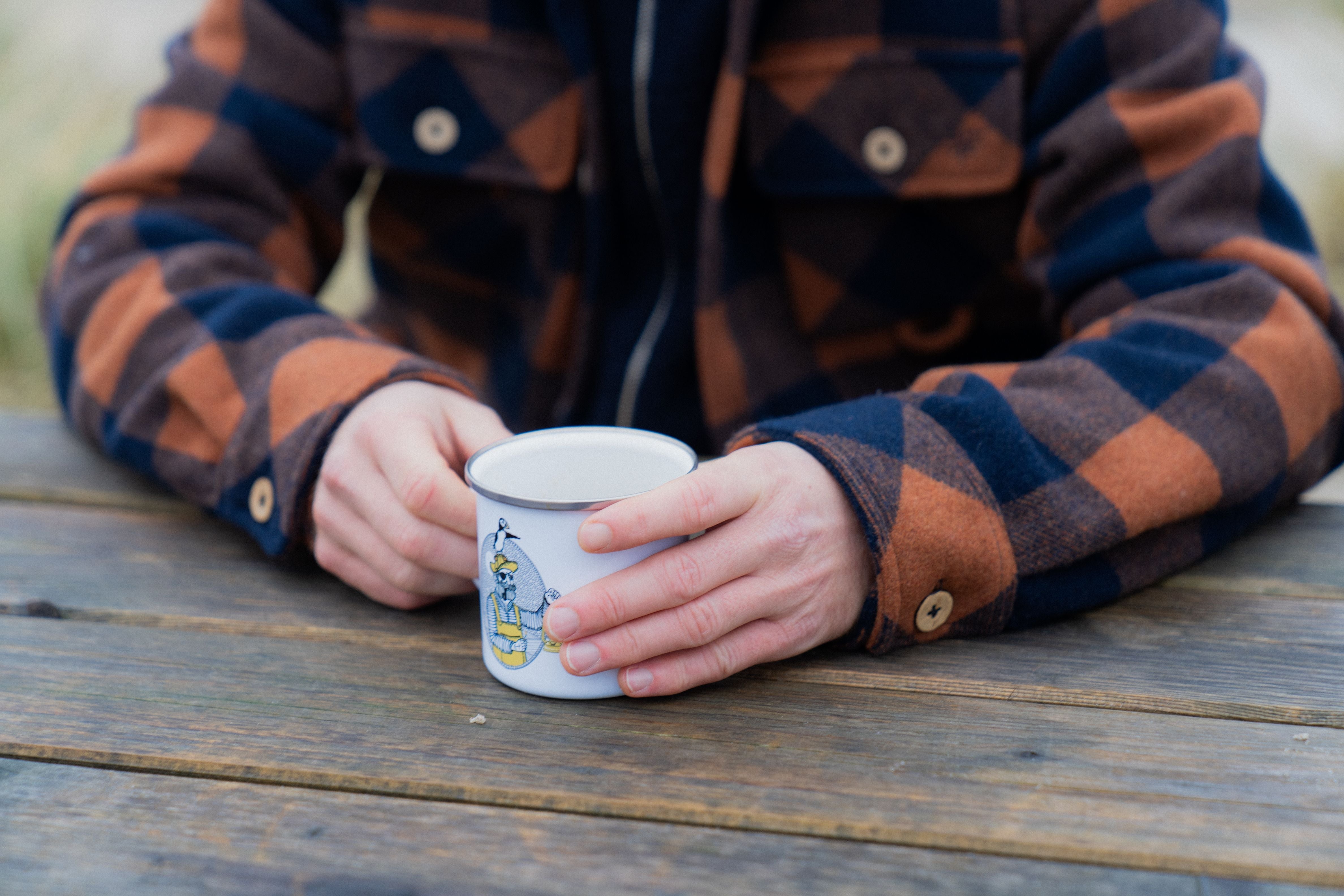 LAKOR Light The Way Emaljekrus Mug White