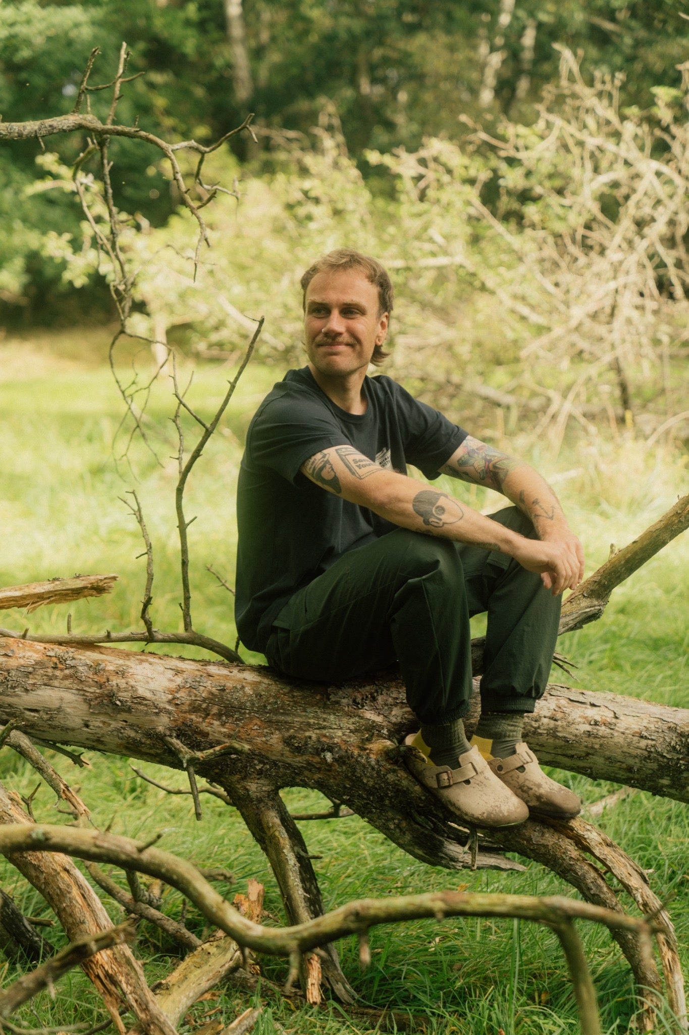 LAKOR Mermaids Illustrated Book T-shirt T-Shirt Moonless Night