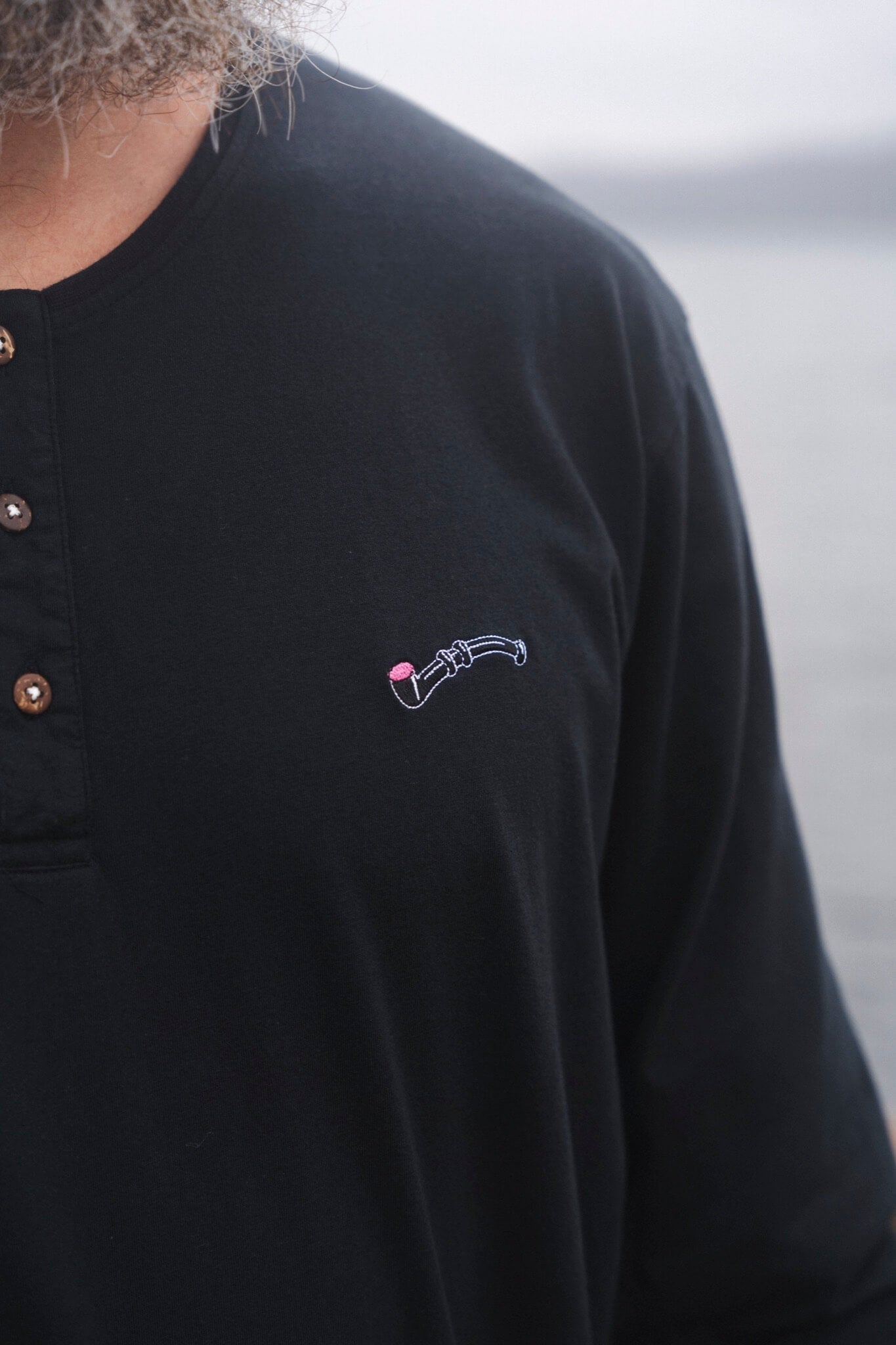 LAKOR Mini Lakridspibe Henley T-Shirt Moonless Night