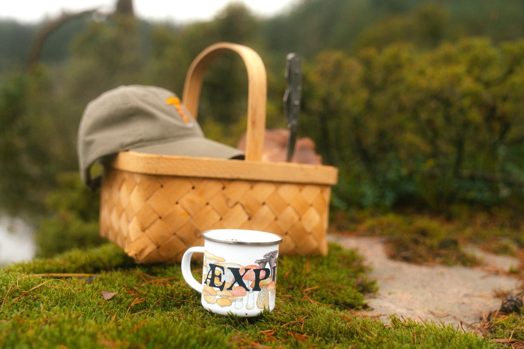 LAKOR Mushroom Forest Emaljekrus Mug White