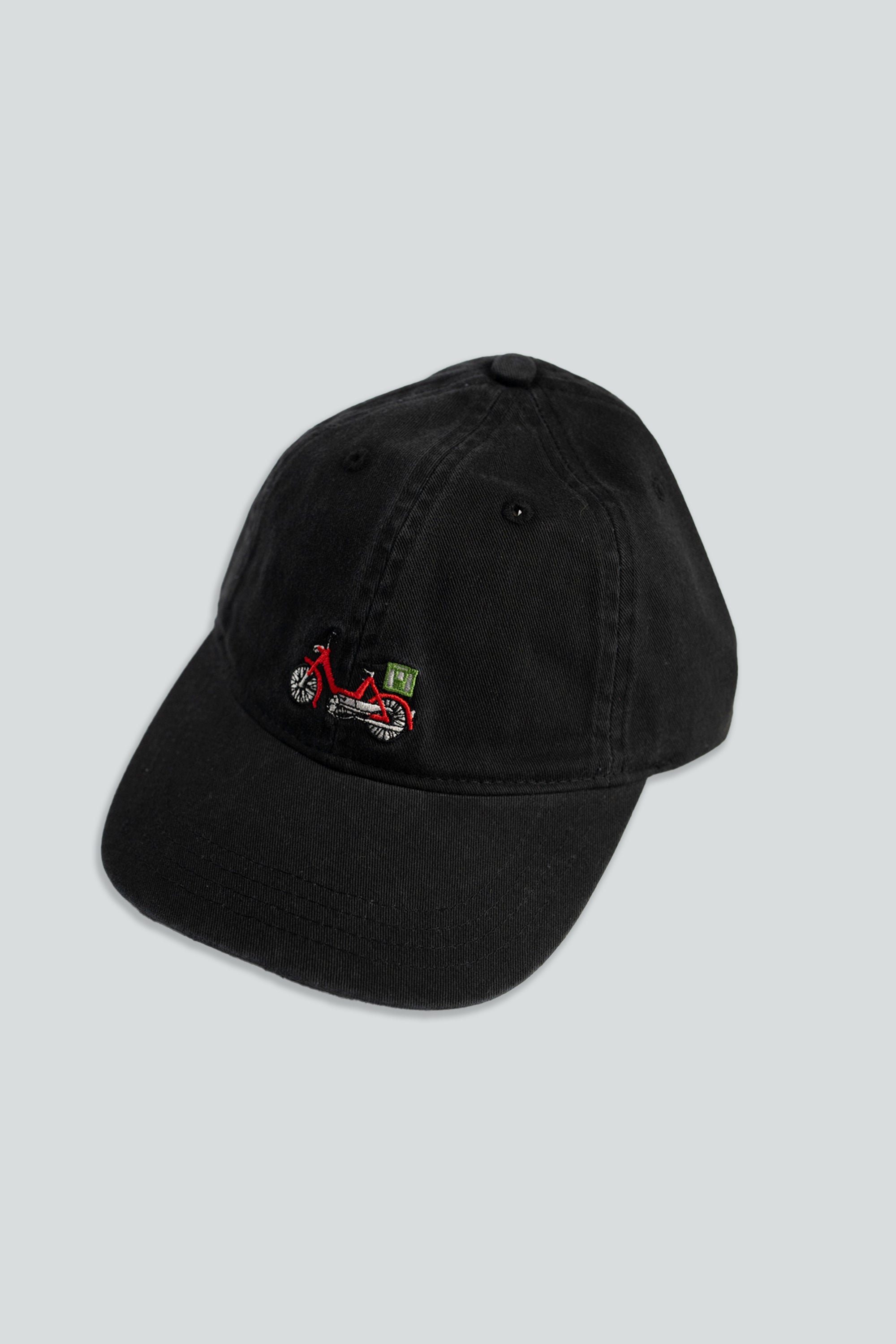 LAKOR Red Maxi Cap Headwear Black