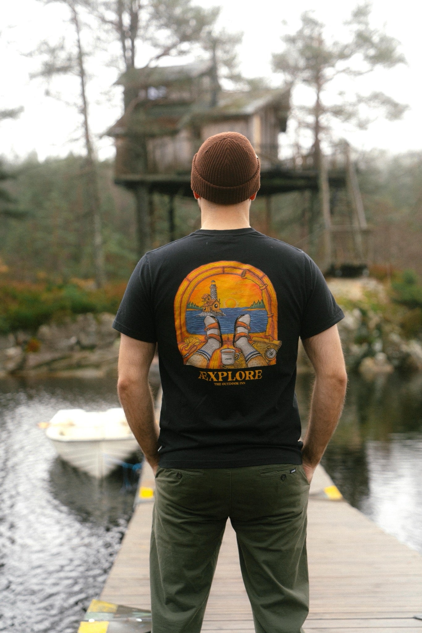 LAKOR Room with a View T-shirt T-Shirt Moonless Night