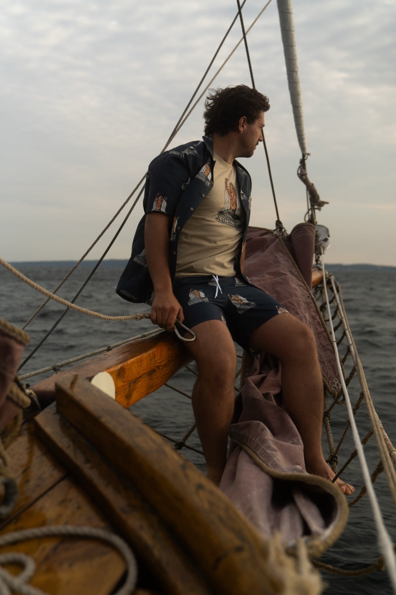 LAKOR Save The Mermaids Short Sleeve Shirt Short Sleeve Shirt Midnight Navy