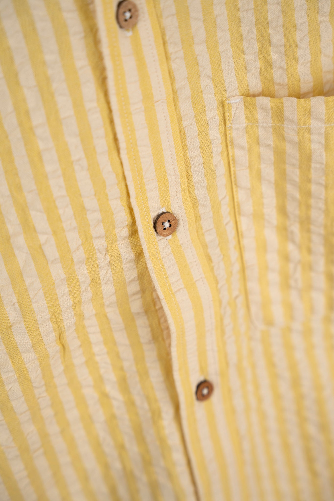 LAKOR Seer Sucker Short Sleeve Shirt Short Sleeve Shirt Cream Gold