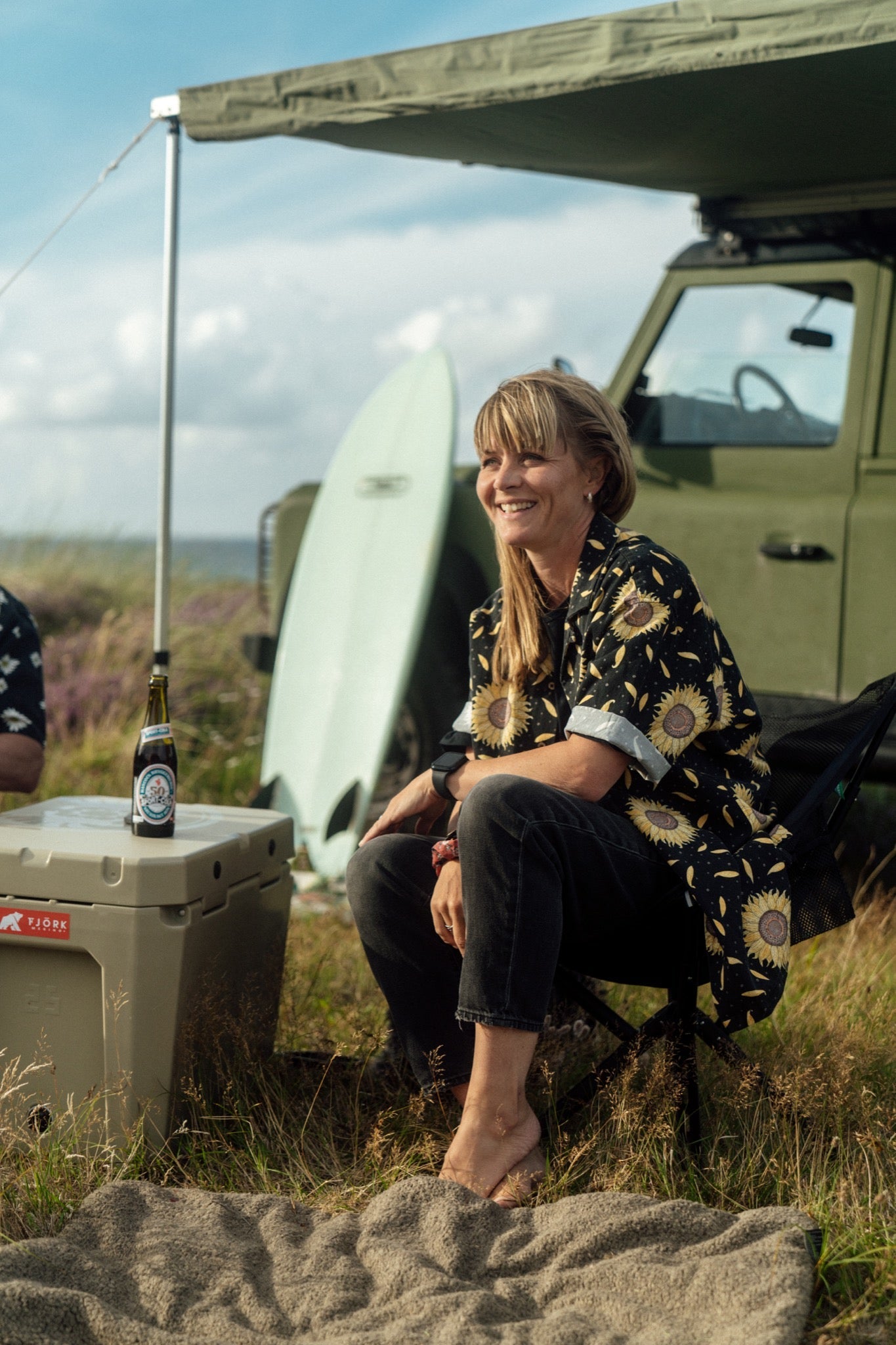 LAKOR Sunflower Short Sleeve Shirt Short Sleeve Shirt Moonless Night