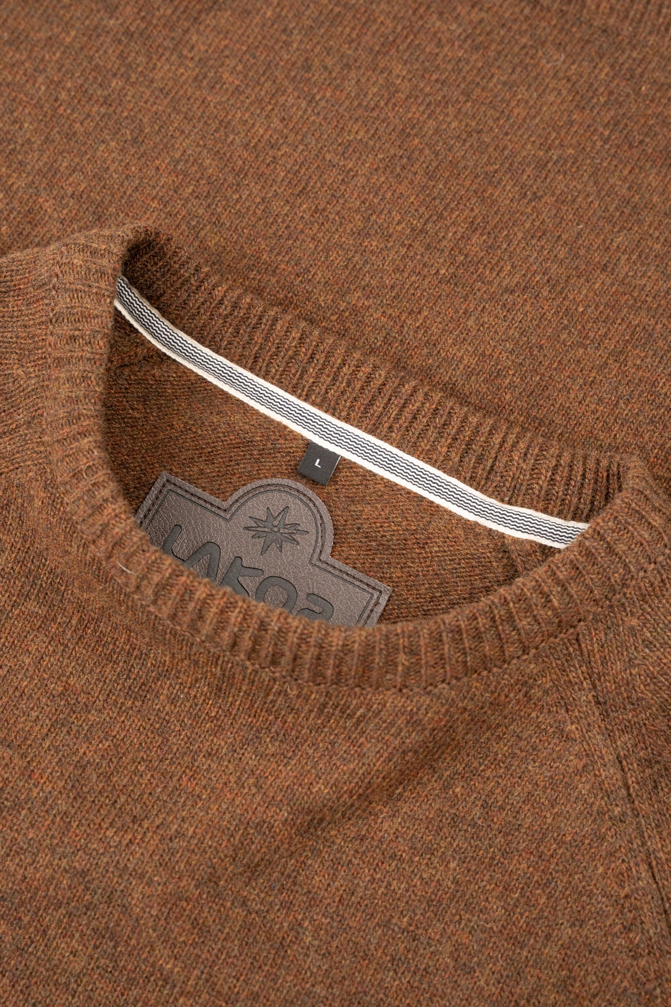 LAKOR Topknot Knit Knit Brown