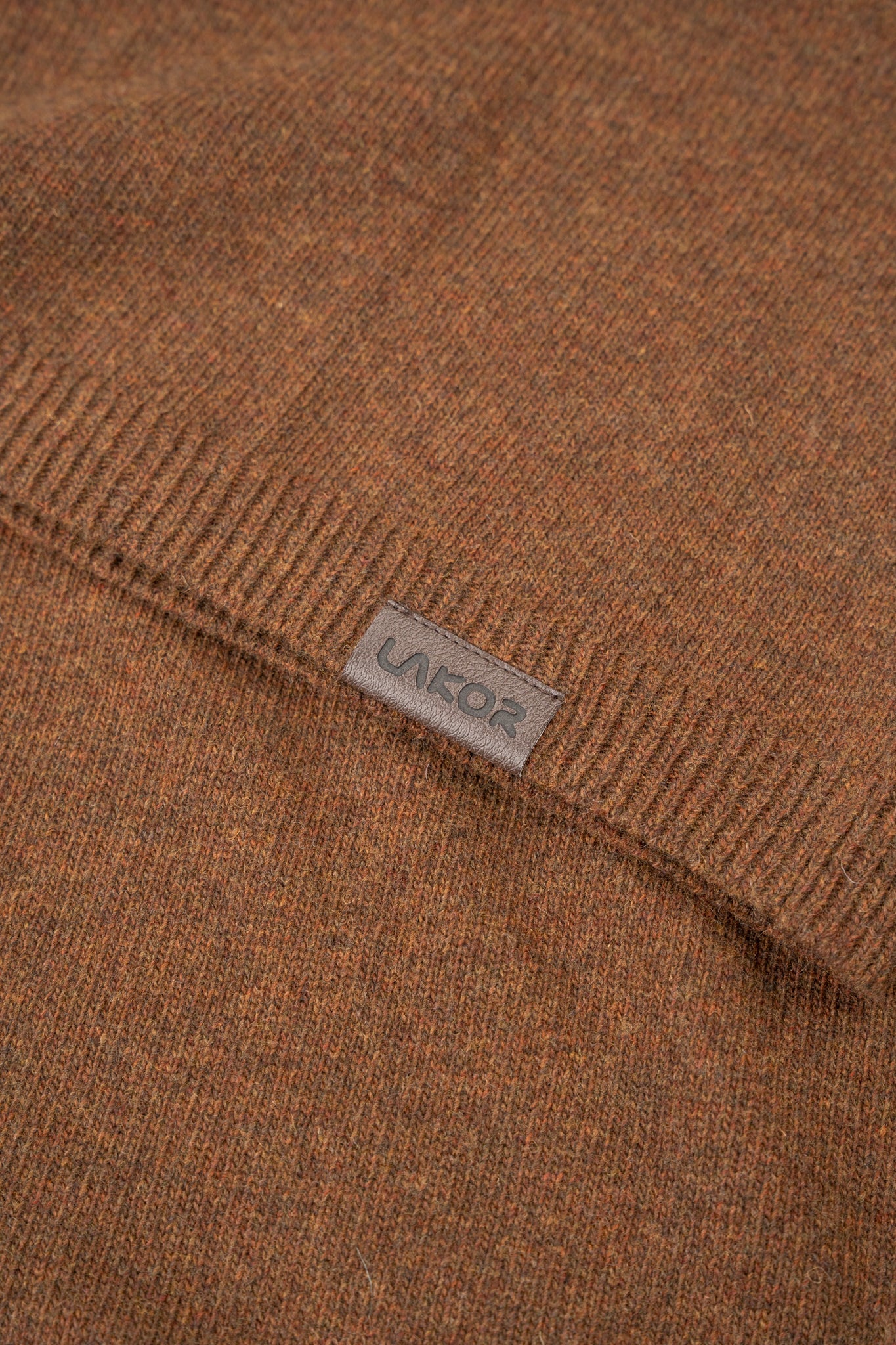 LAKOR Topknot Knit Knit Brown