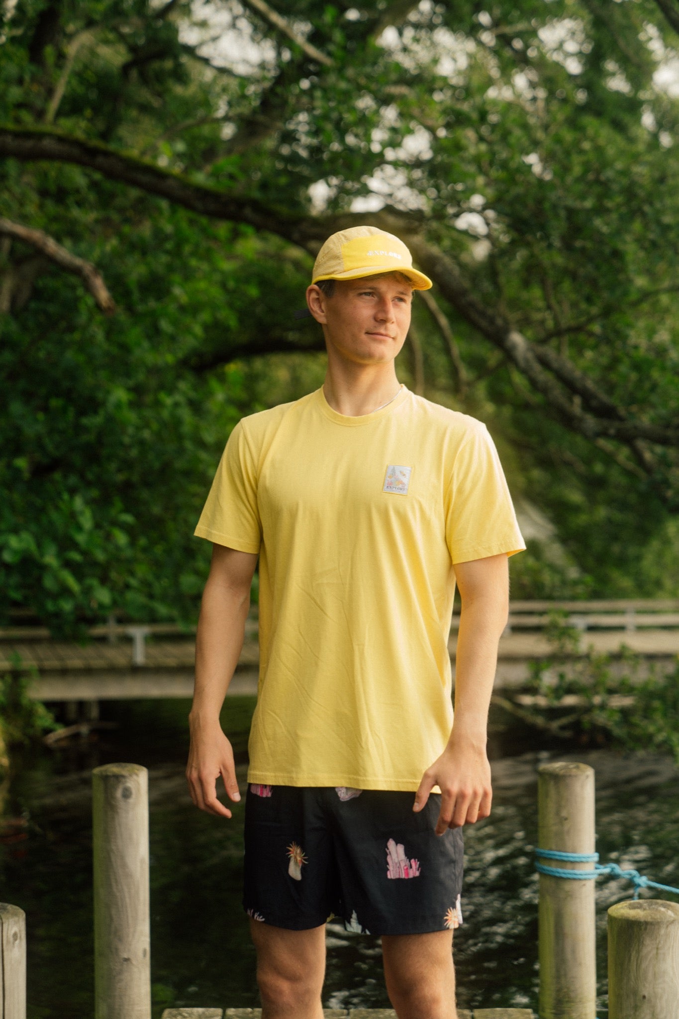 LAKOR Wall of Wonder Back T-shirt T-Shirt Cream Gold