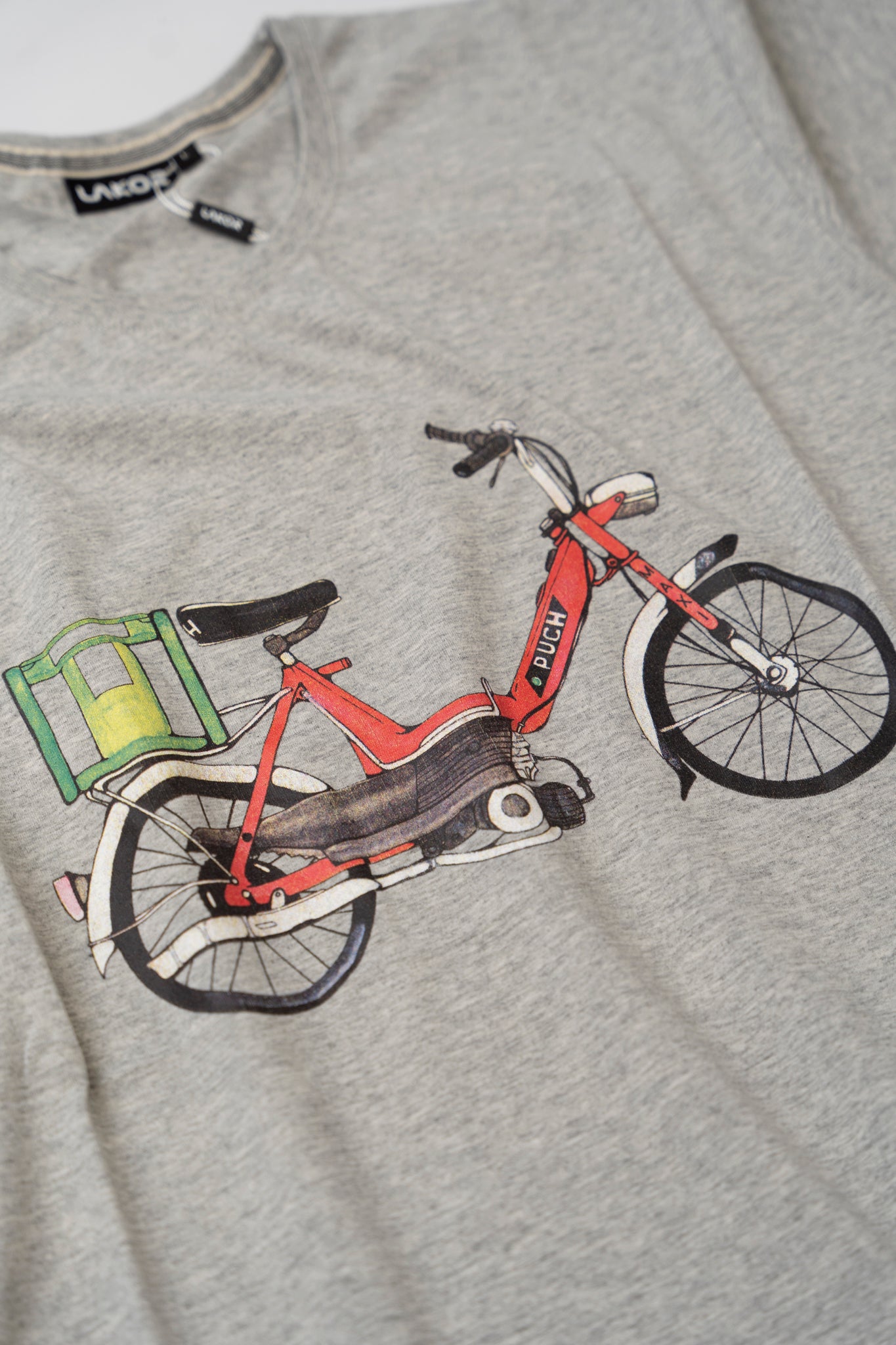 Red Puch T-shirt (Light Grey)